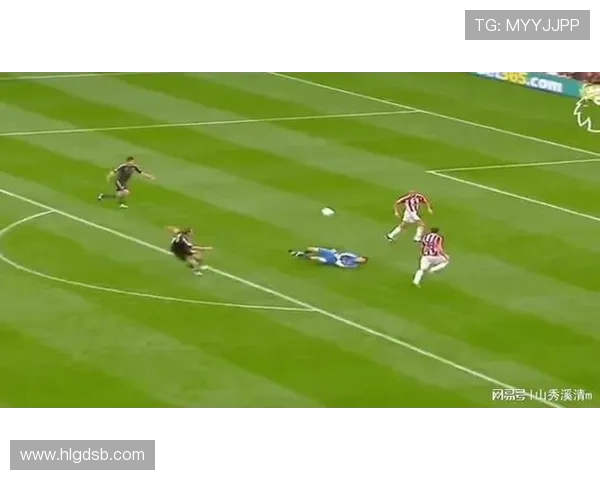 精彩瞬间回顾：本周足球赛事的经典时刻与战术分析展示近期比赛的关键表现与战术走势