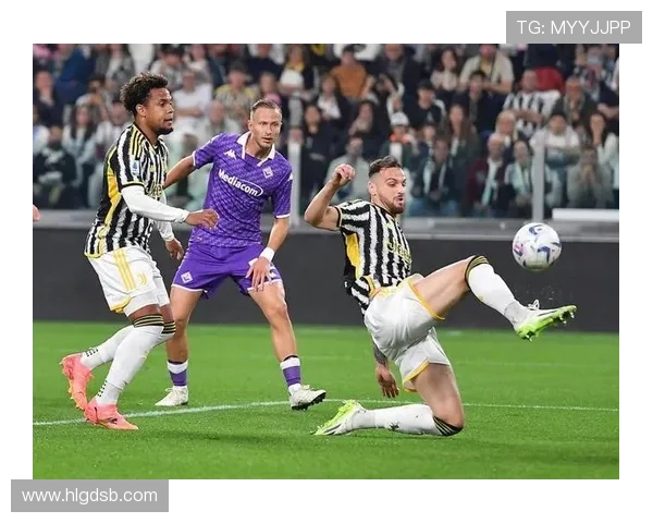 尤文图斯中场缺少关键连接点,组织与推进阶段性受限,影响球队整体表现 尤文图斯中场缺少关键连接点,组织与推进阶段性受限,影响球队整体表现