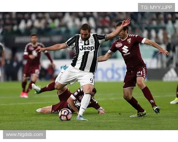 AC米兰内部再现战术分歧:新体系与老牌豪门风格的碰撞令球队陷入危机 AC米兰内部再现战术分歧:新体系与老牌豪门风格的碰撞令球队陷入危机