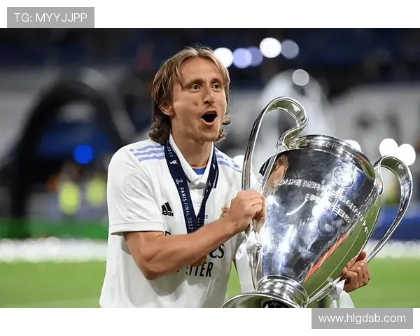 莫德里奇这生活，谁顶得住，连闲暇都像拿冠军的压力